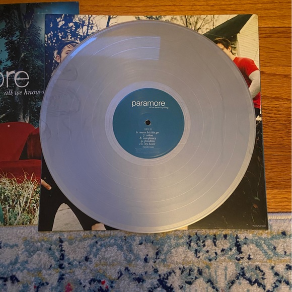 PARAMORE All We Know Is Falling 25th Anniversary Silver Pressing - Picture 5 of 6